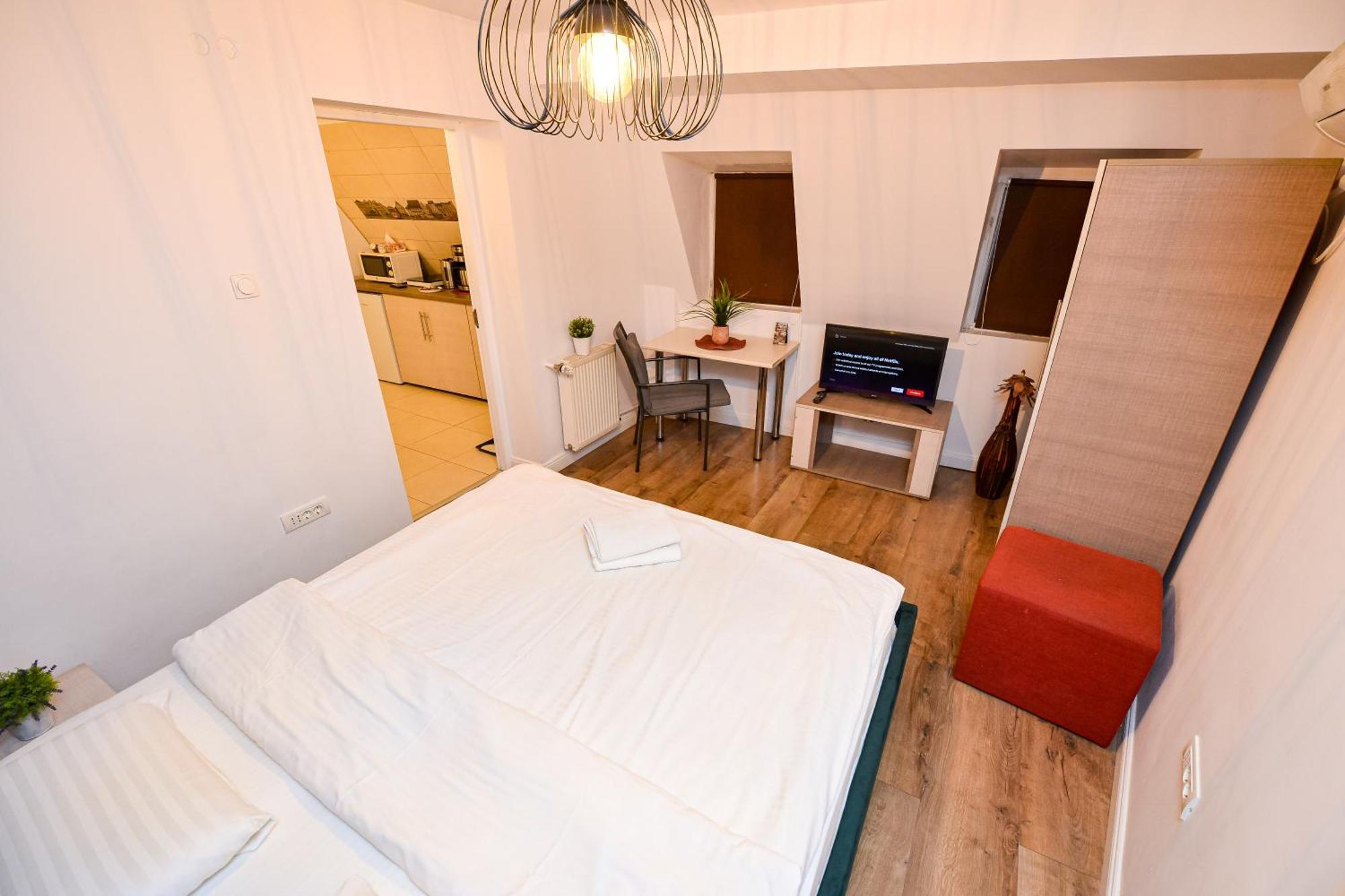 The Lincoln Suites - Central Shabbat Friendly Apartments Bukarest Exterior foto